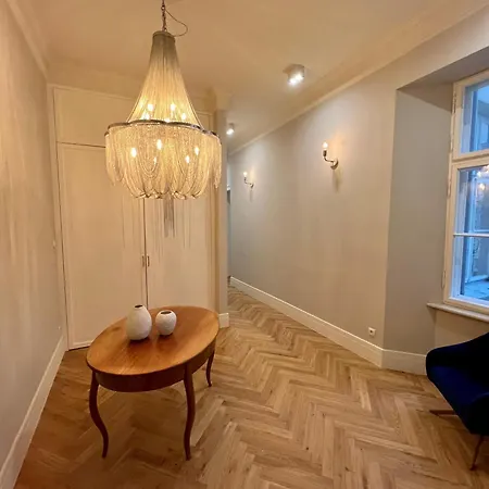 Old Town Heart Xviii - Downtown Luxury Apartment